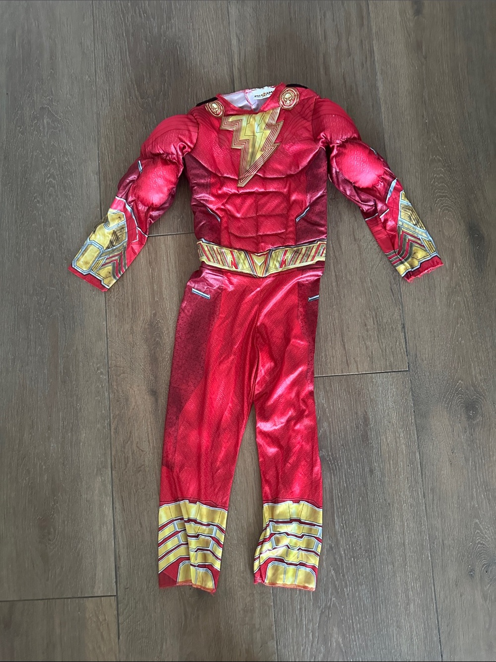 Shazam Kids Red Lightning Muscle Chest Superhero Costume. Size M.